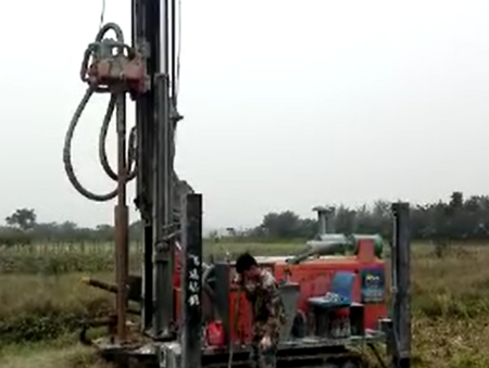 water well drilling rig