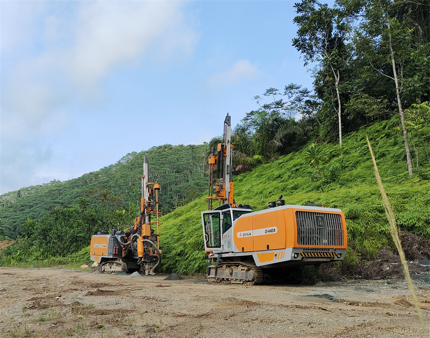 DTH DRILLING RIG